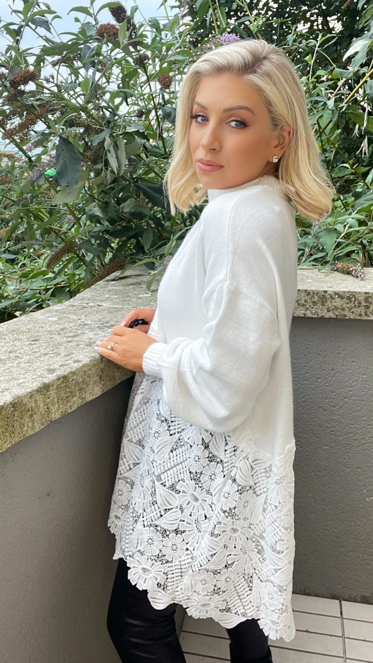 LULU LACE SWEATER - WHITE