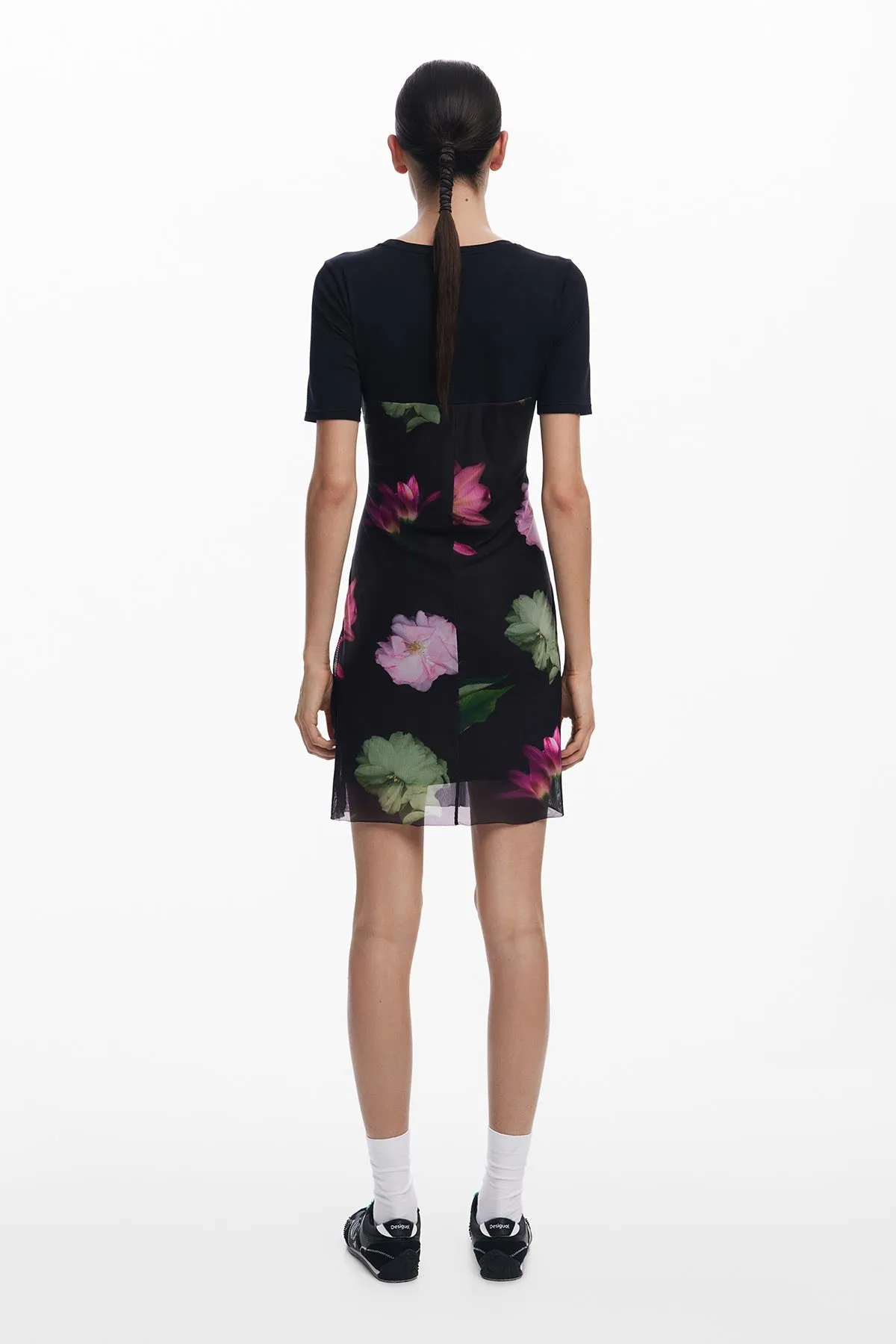Short Dress With Combined Flowers