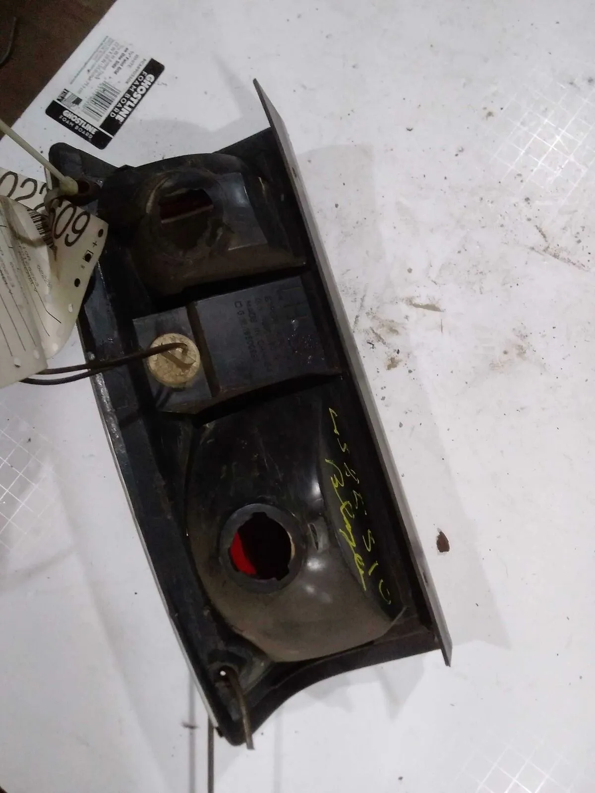 Tail Light Assembly BLAZER S10/JIMMY S15 Left 83 - 94